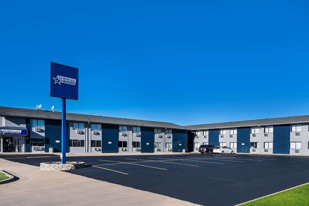 Americas Best Value Inn East Peoria Exterior foto