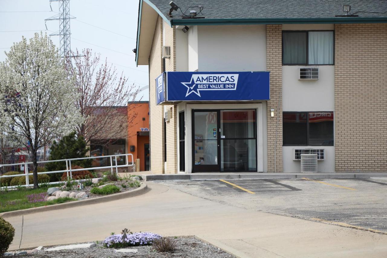 Americas Best Value Inn East Peoria Exterior foto